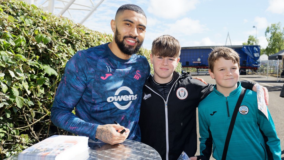 Millwall (H) fan gallery 23-24