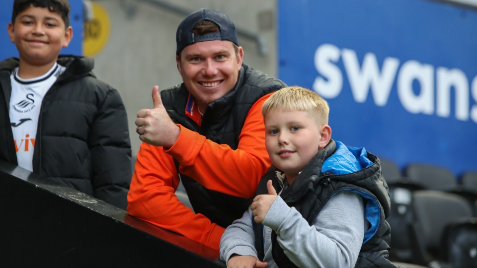 Fan gallery - Swans v Gillingham 1