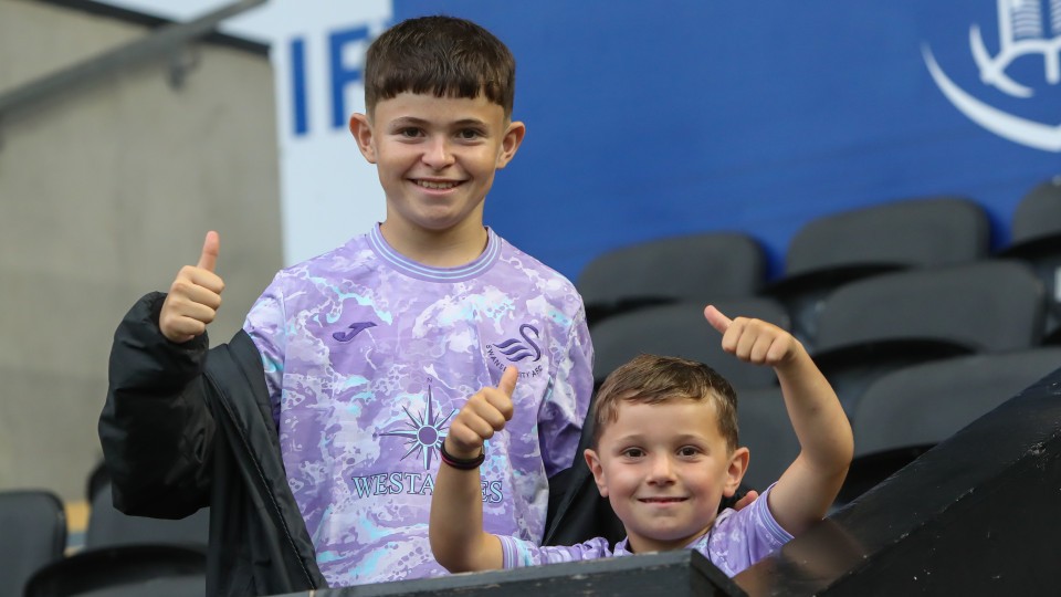 Fan gallery - Swans v Gillingham 2
