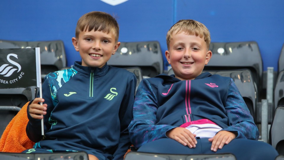 Fan gallery - Swans v Gillingham 3