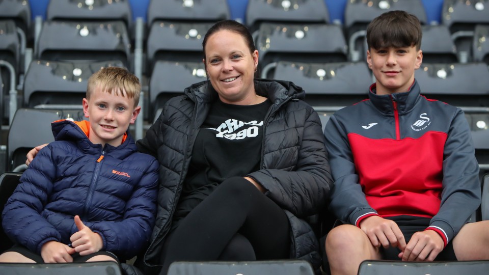 Fan gallery - Swans v Gillingham 4