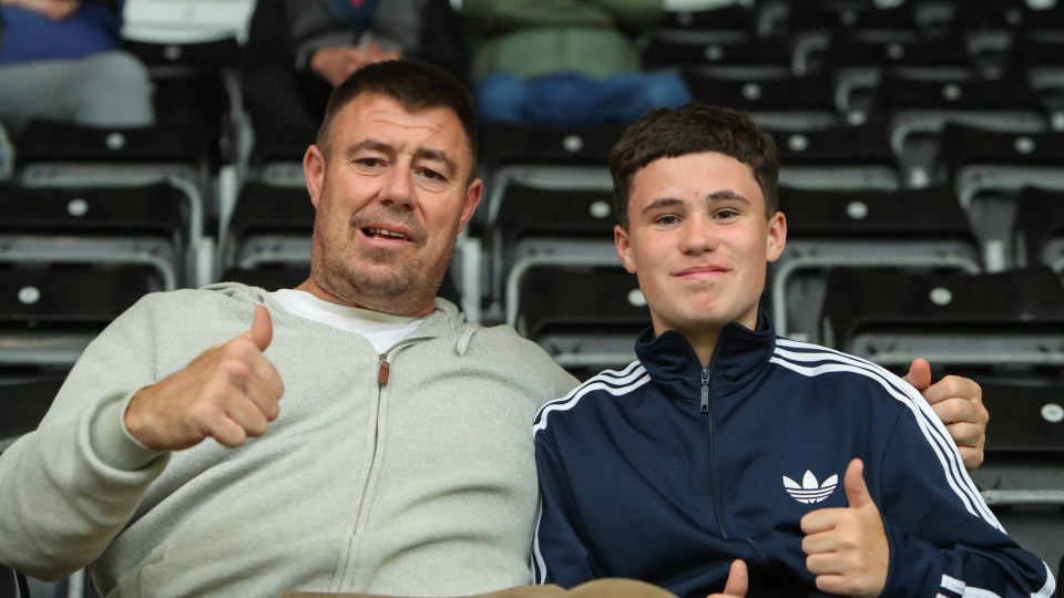 Fan gallery - Swans v Gillingham 10