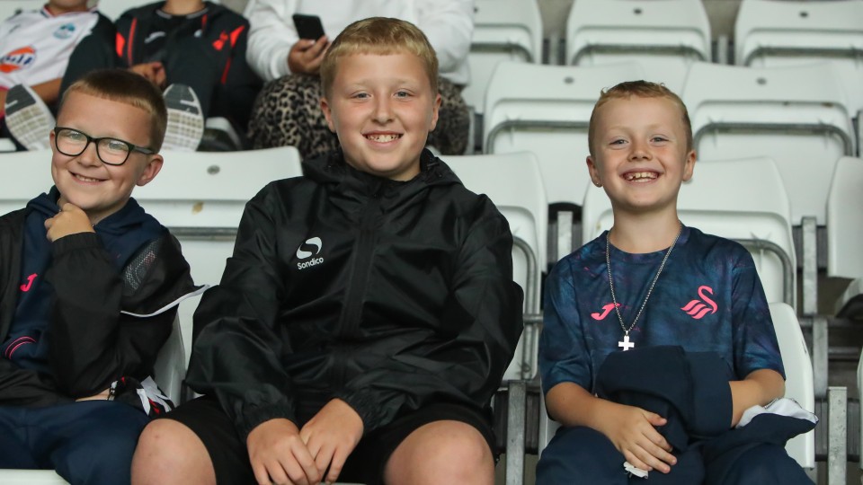 Fan gallery - Swans v Gillingham 16