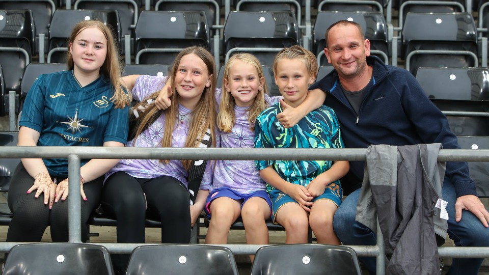 Fan gallery - Swans v Gillingham 26