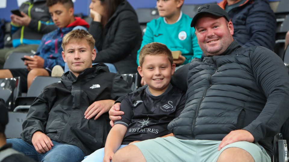 Fan gallery - Swans v Gillingham 32