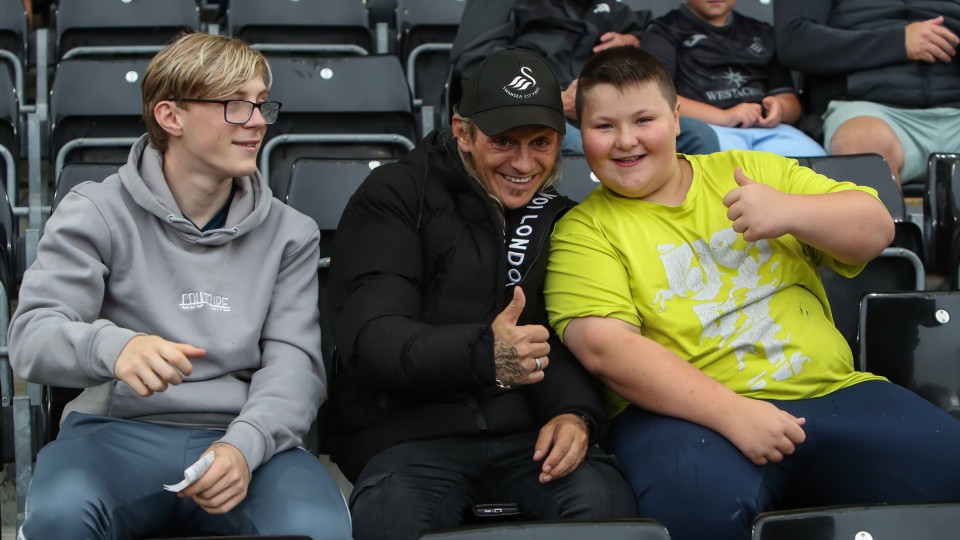 Fan gallery - Swans v Gillingham 36