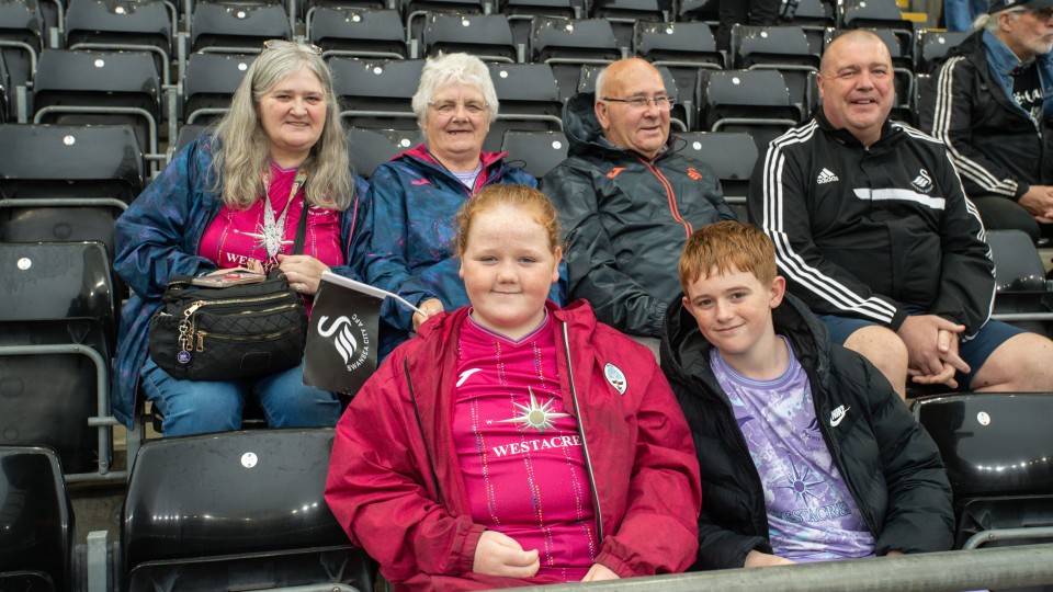 Fan gallery - Swans v Gillingham 39