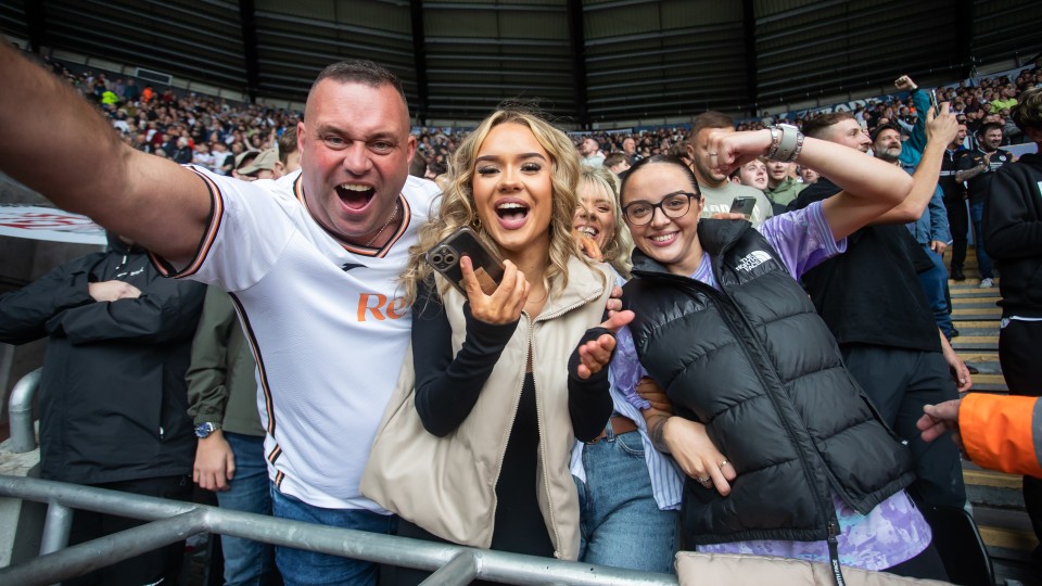 Fan gallery | Swansea City v Cardiff City