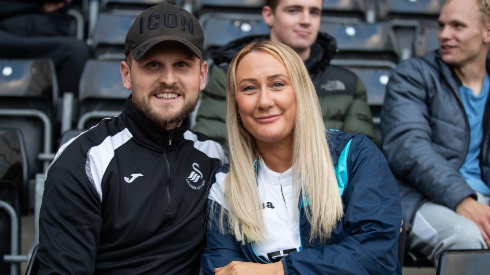 Swans v Wycombe Fan Gallery 13