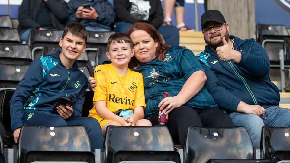 Swans v Wycombe Fan Gallery 19