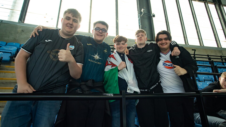 Fan Gallery | Coventry v Swans