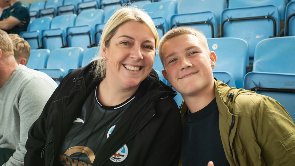 Fan Gallery | Coventry v Swans
