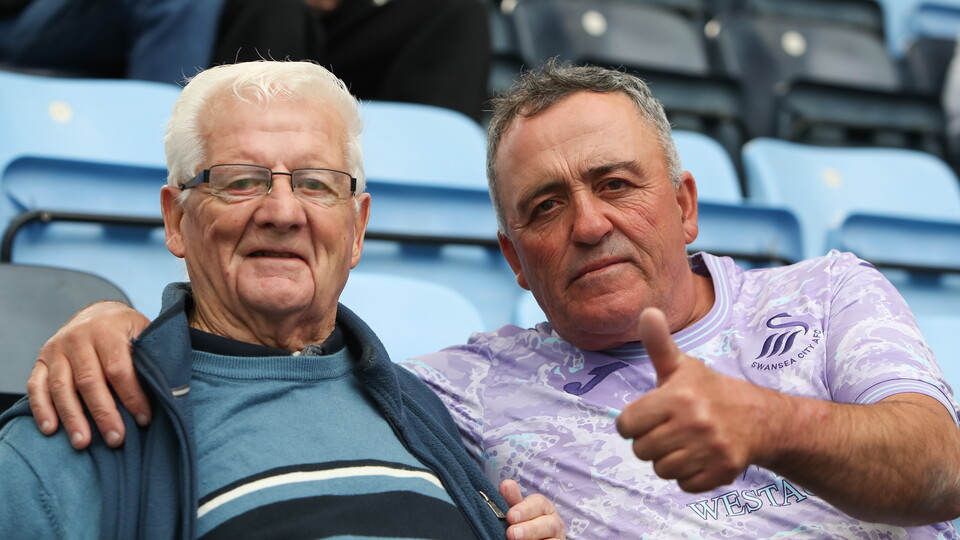 Fan Gallery | Coventry v Swans
