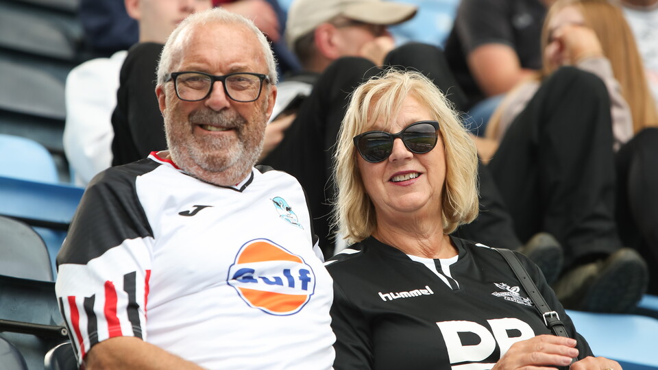 Fan Gallery | Coventry v Swans