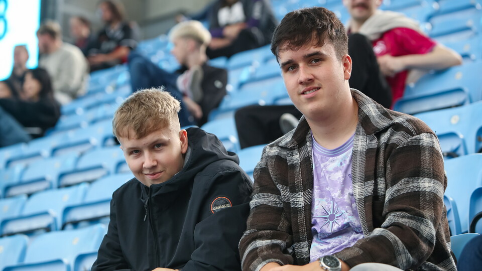 Fan Gallery | Coventry v Swans