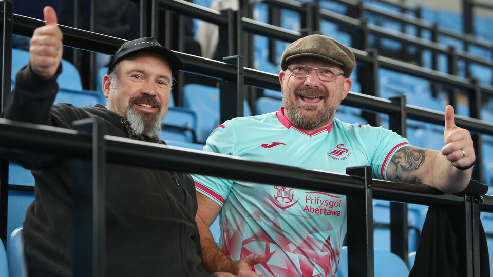 Fan Gallery | Coventry v Swans