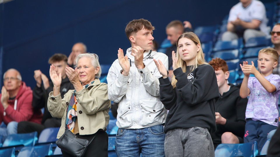 FAN GALLERY | WBA