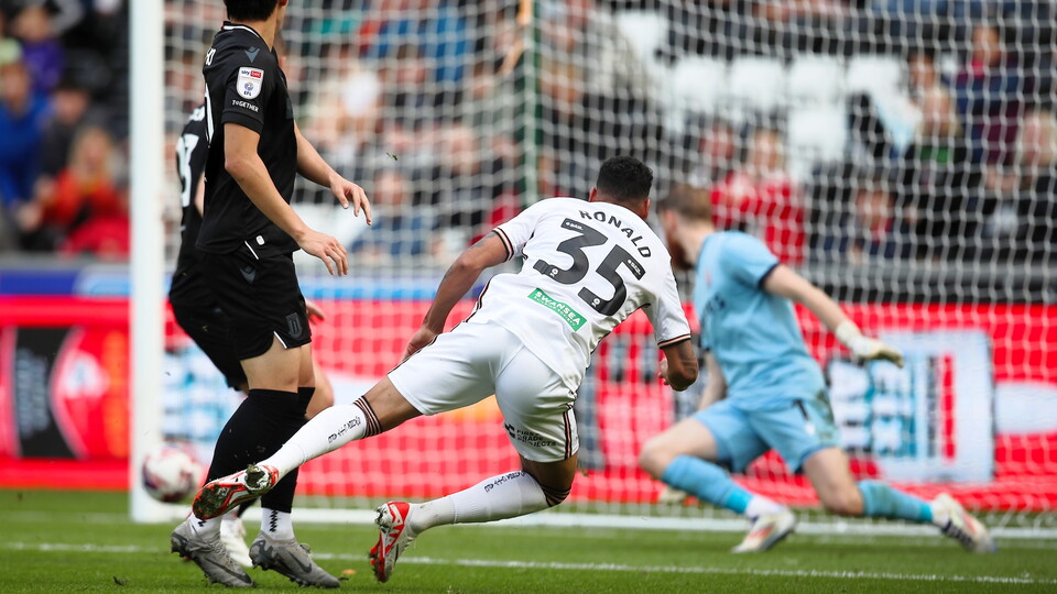 Gallery | Swansea City v Stoke City