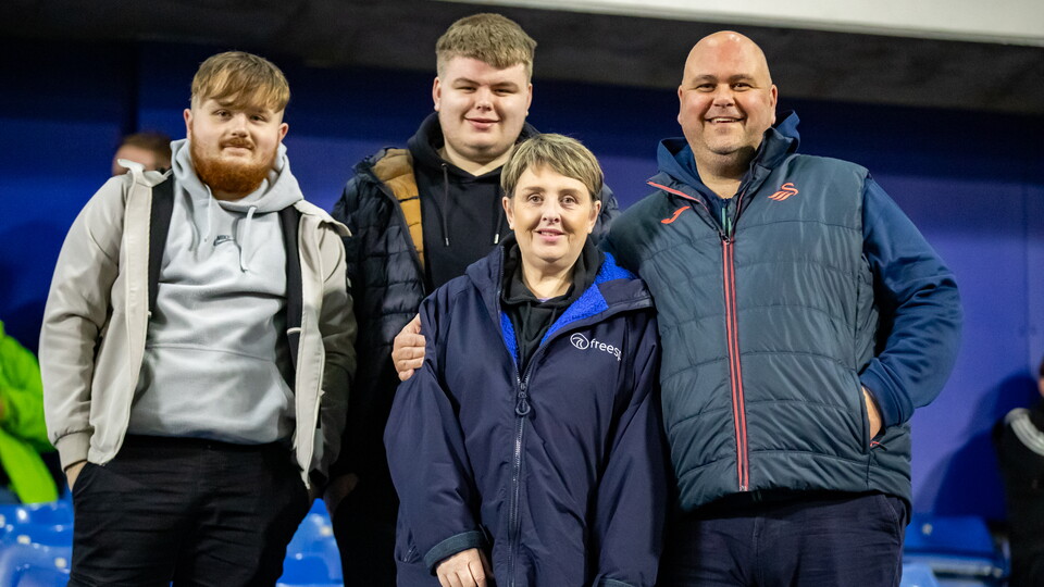 Fan Gallery | Sheff Wed v Swans