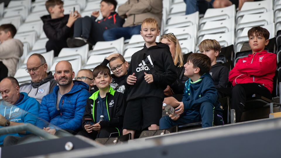 Fan gallery | Swans v Millwall