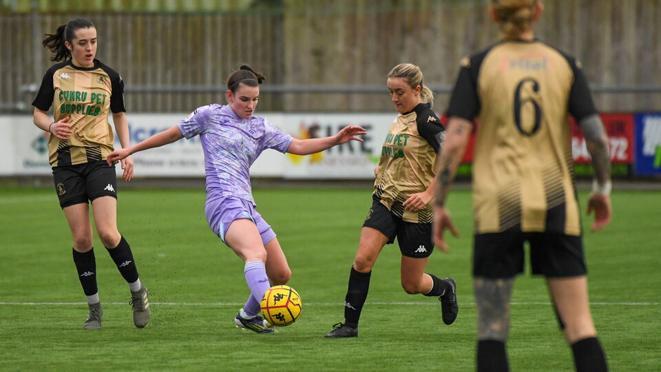 Gallery | Carmarthen Town Women v Swansea City Women