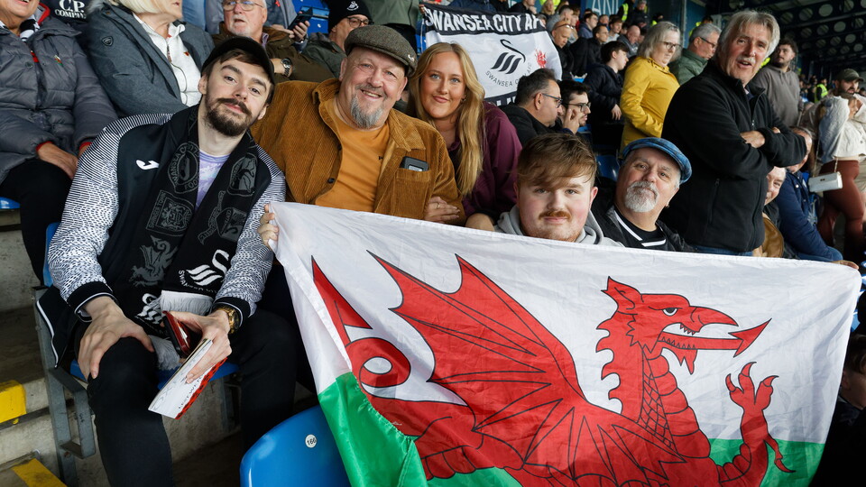 Fan Gallery | Oxford v Swans