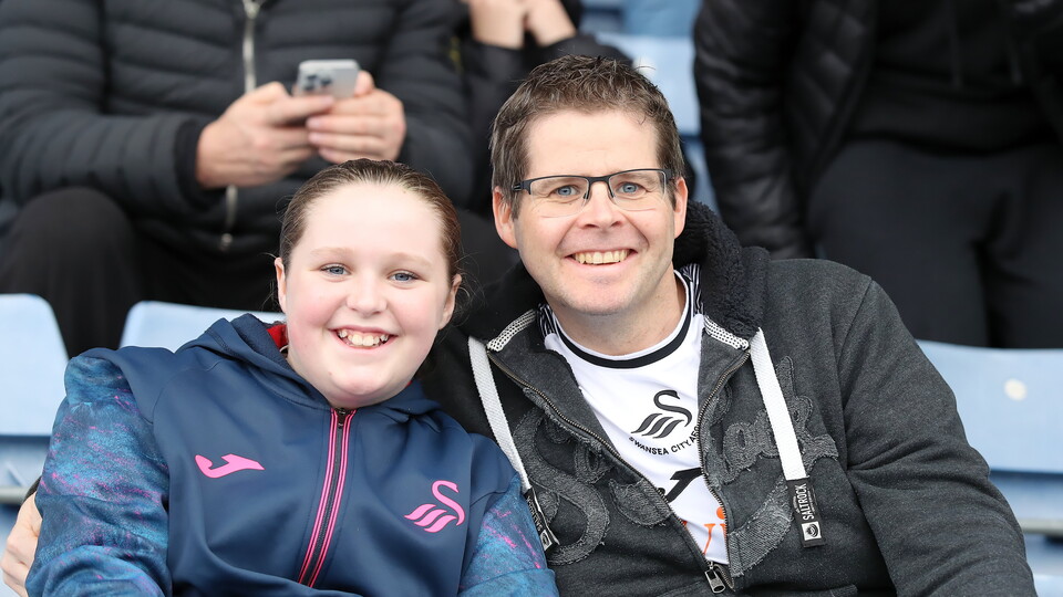 Fan Gallery | Oxford v Swans