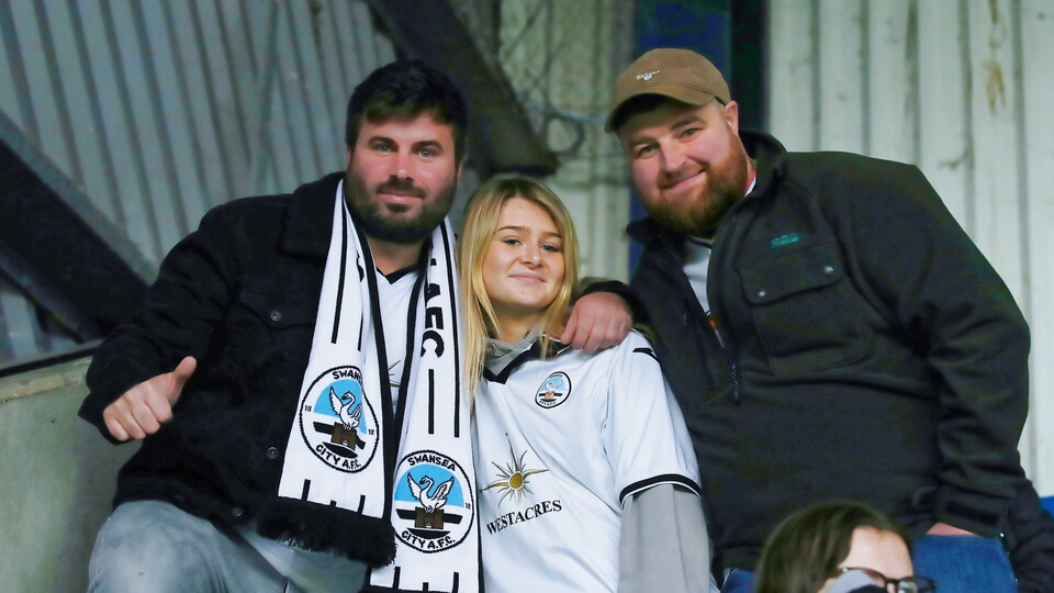 Fan Gallery | Oxford v Swans