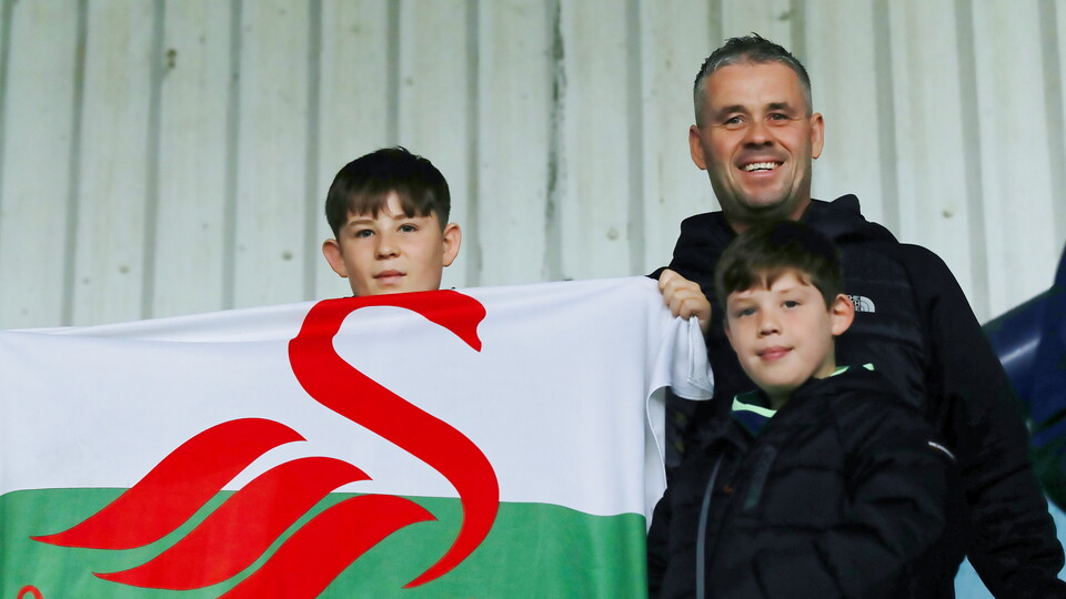 Fan Gallery | Oxford v Swans