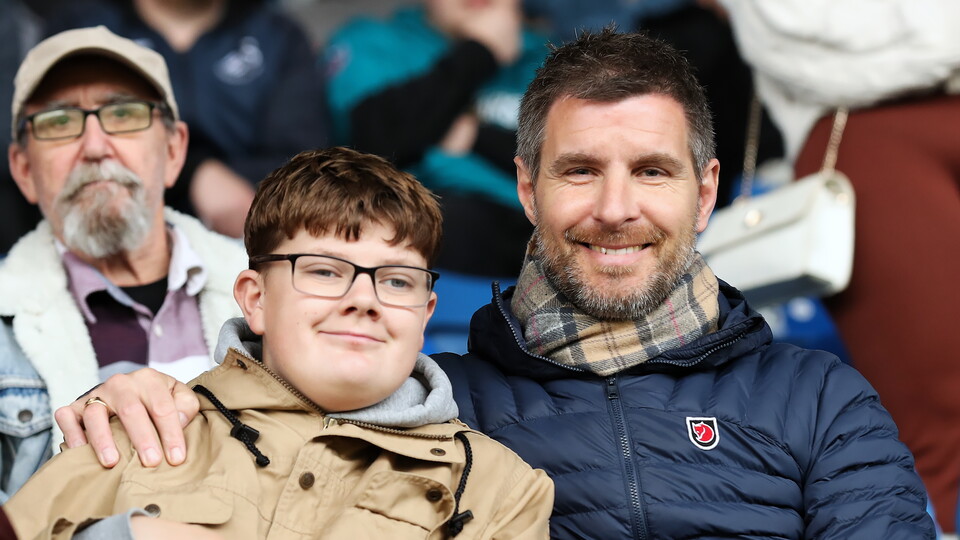 Fan Gallery | Oxford v Swans