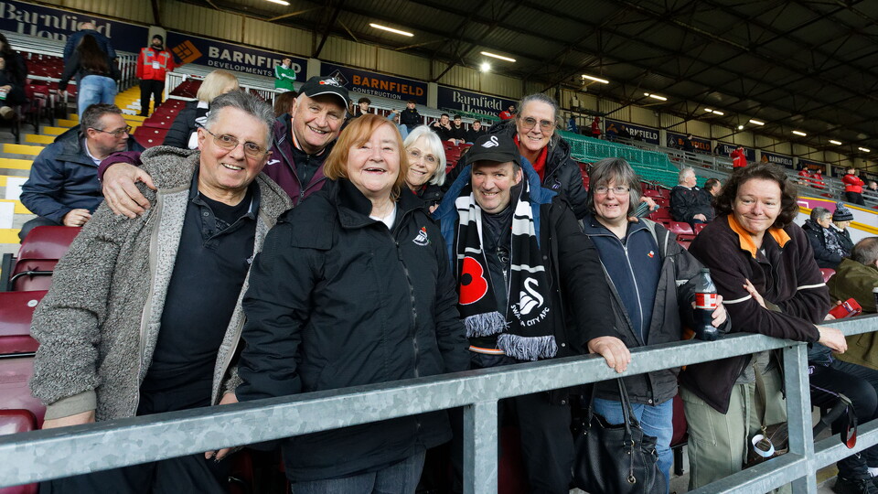 Fan Gallery | Burnley v Swans