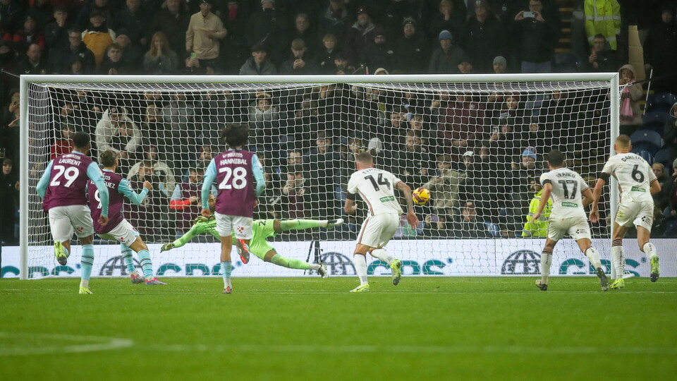 Gallery | Burnley v Swans