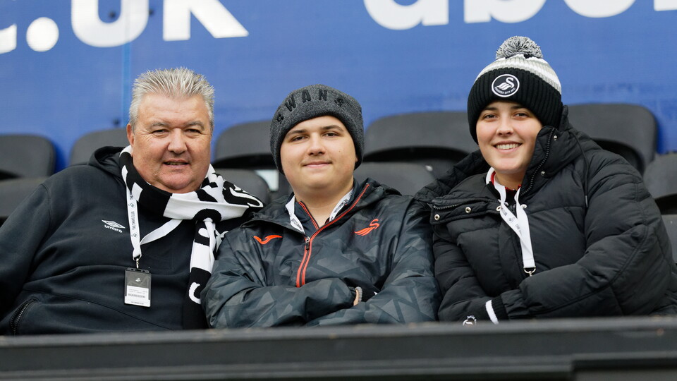 Fan Gallery | Swans v Leeds United 13