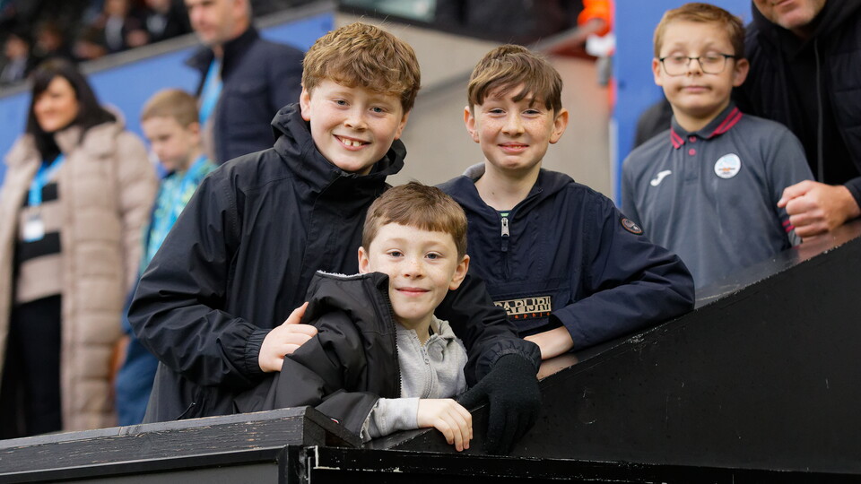 Fan Gallery | Swans v Leeds United 14