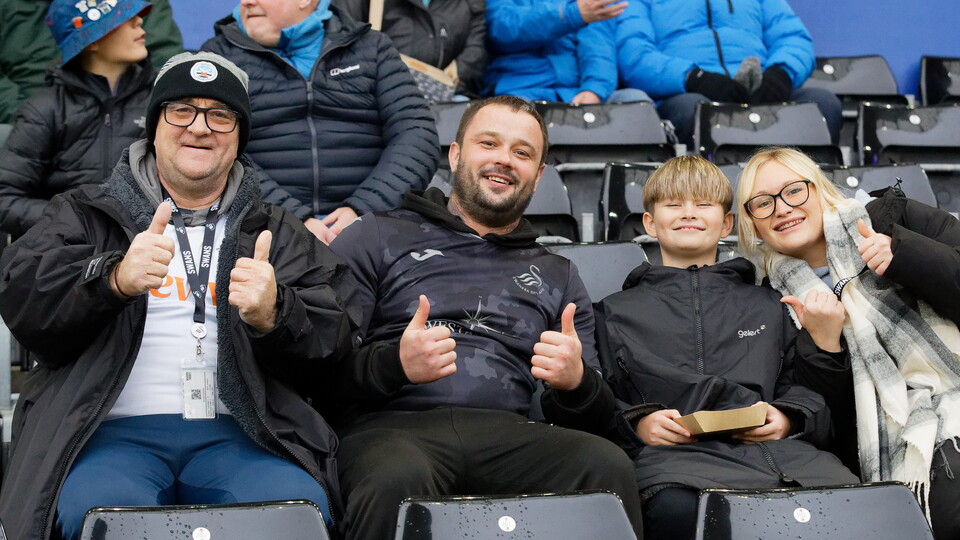 Fan Gallery | Swans v Leeds United 19