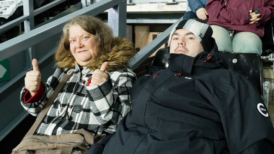 Fan Gallery | Derby v Swans