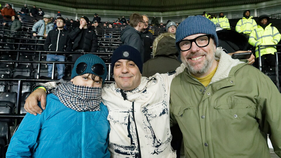 Fan Gallery | Derby v Swans