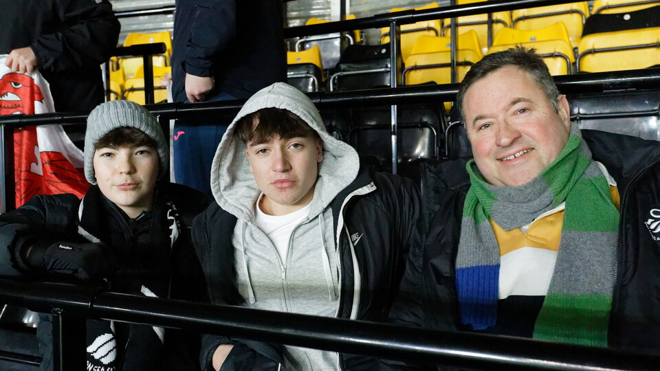 Fan Gallery | Derby v Swans