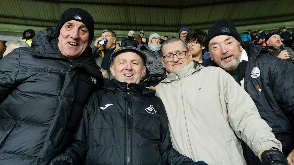 Fan Gallery | Derby v Swans