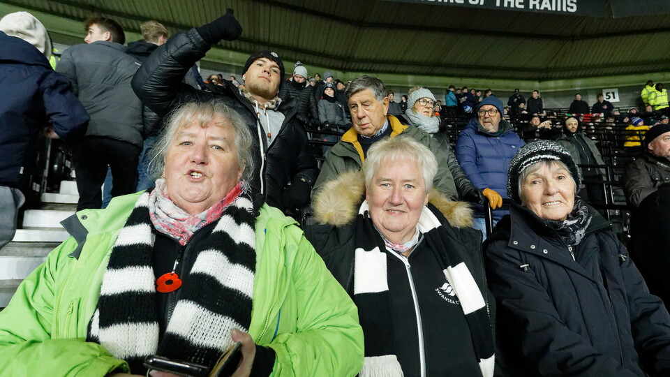 Fan Gallery | Derby v Swans