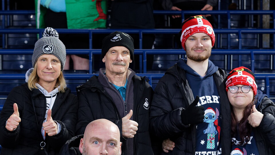 Fan Gallery | Luton Town v Swansea City