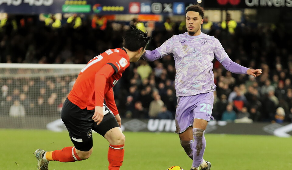Gallery | Luton Town V Swansea City