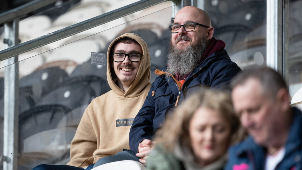 Fan Gallery | Hull v Swans