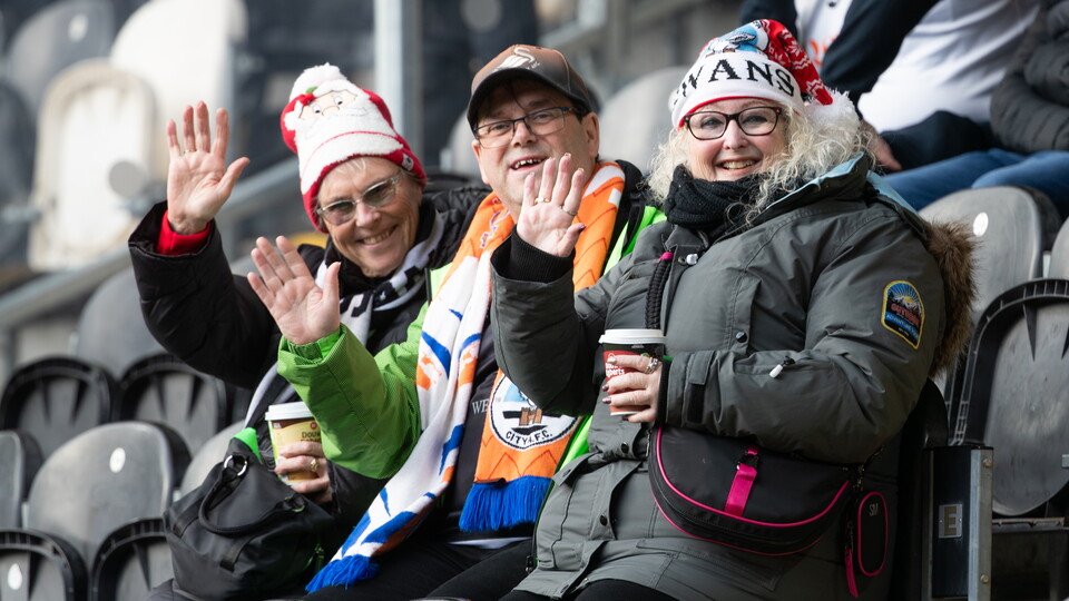 Fan Gallery | Hull v Swans