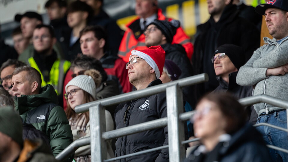 Fan Gallery | Hull v Swans