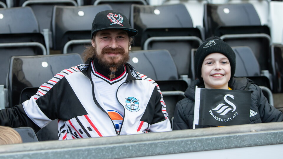 Fan Gallery | Swans v QPR