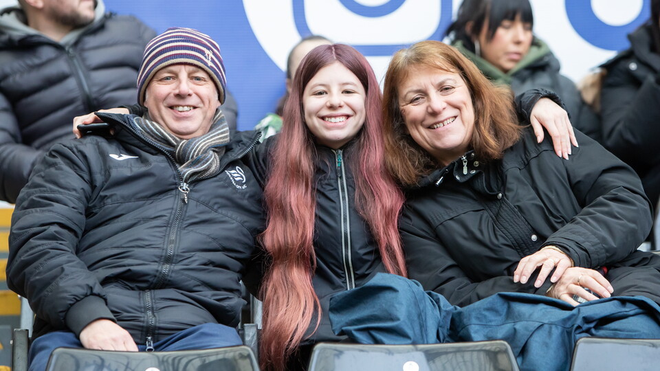 Fan Gallery | Swans v QPR