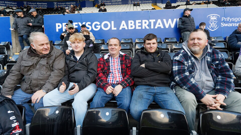 Fan Gallery | Swans v Luton Town
