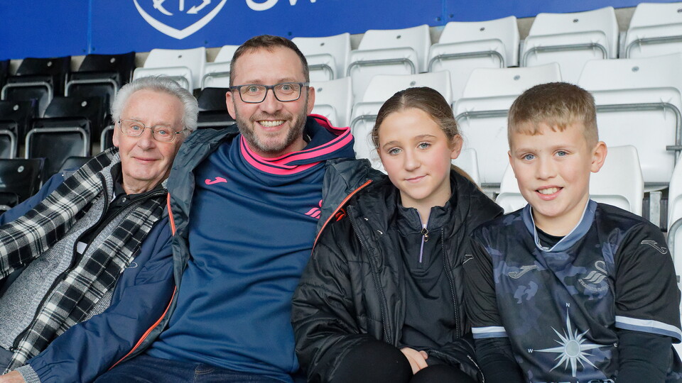 Fan Gallery | Swans v Luton Town