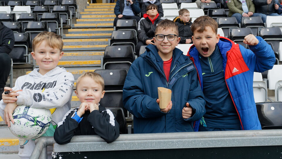 Fan Gallery | Swans v Luton Town